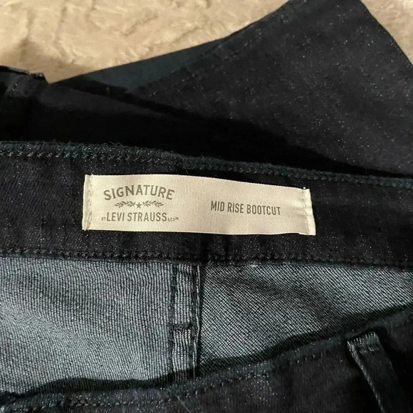 NWT Levi’s signature mid rise bootcut jeans - Picture 3 of 5